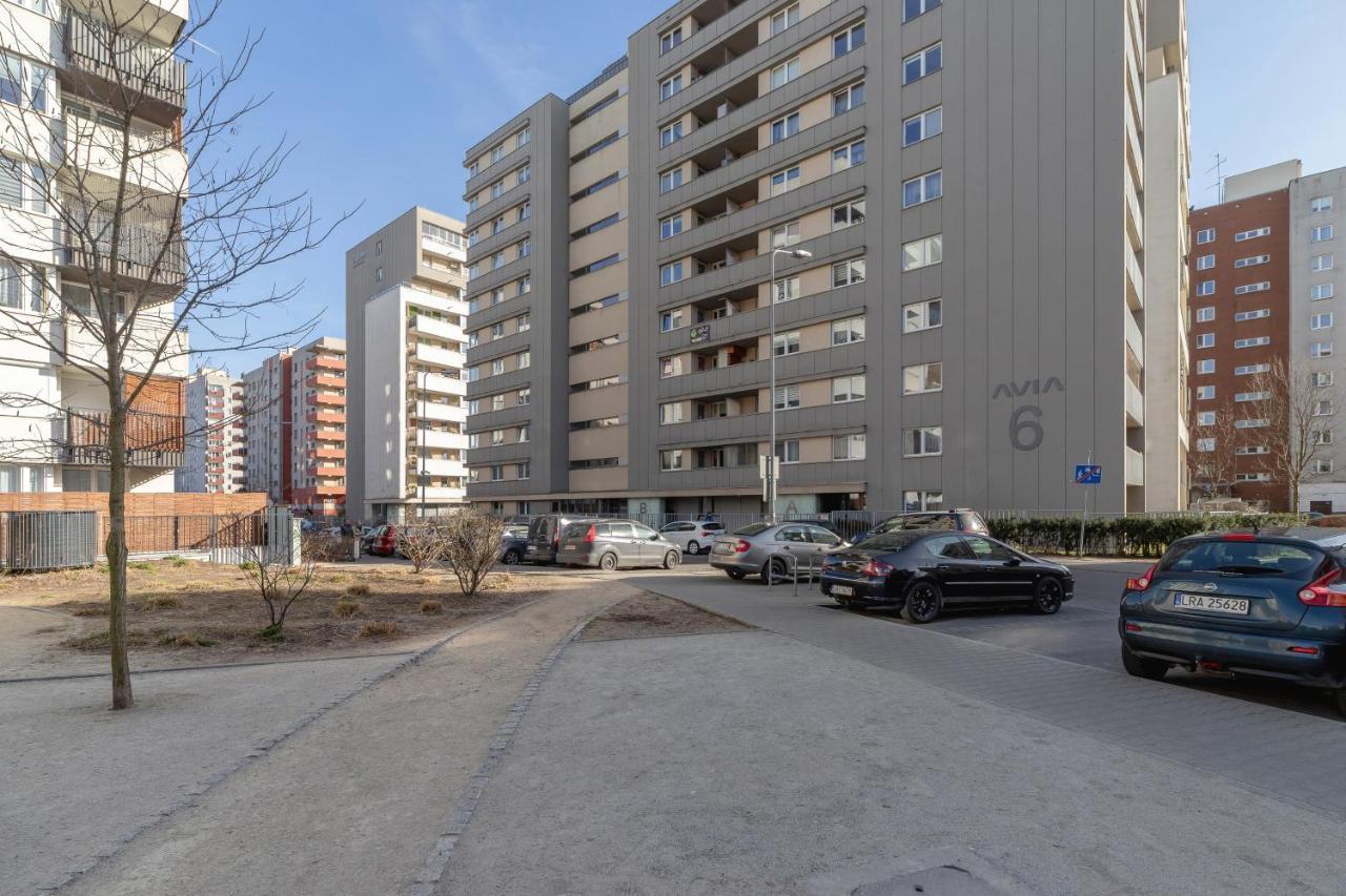 Avia Apartment Three Bedroom Two Balcony Ac & Parking By Noclegi Renters Krakow Luaran gambar